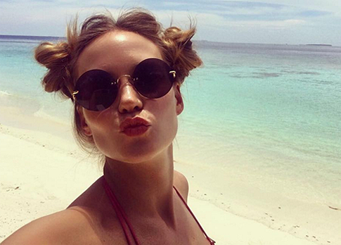 Глюк`oza обнажилась на Мальдивах