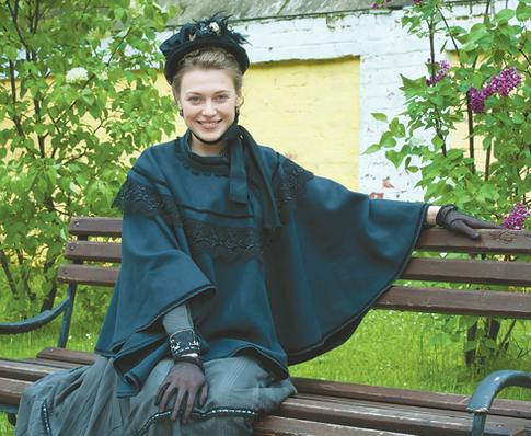 Александра Никифорова: «Когда женщина надевает платье в пол, с ней случается какое-то волшебство»