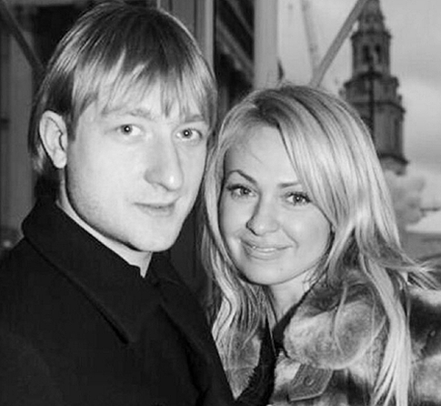 Рудковская и Плющенко отмечают 9 лет со дня знакомства