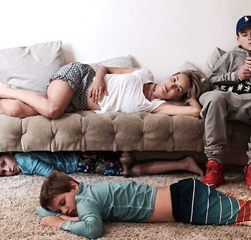 Шэрон Стоун и ее сыновья отмечают окончание летних каникул