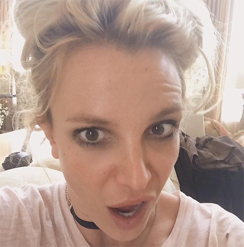 Бритни Спирс поделилась топлес-снимком из прошлого