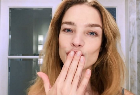 Наталья Водянова выставила вещи Жанны Фриске на аукцион