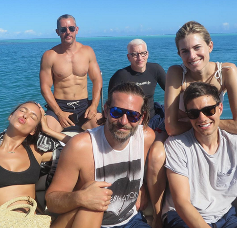 Ирина Шейк и Брэдли Купер устроили себе каникулы