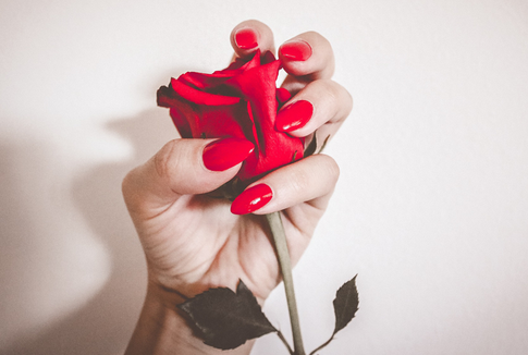 Австралийский маникюр: что это и зачем нужно