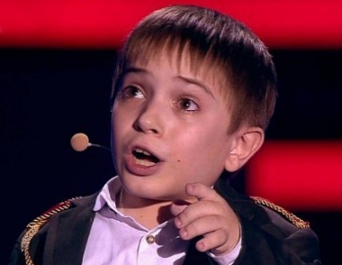 Тяжелобольному победителю «Голос. Дети» уже два года обещают квартиру