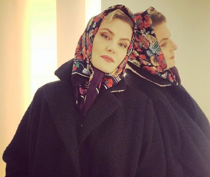 Литвинова удивила селфи без макияжа