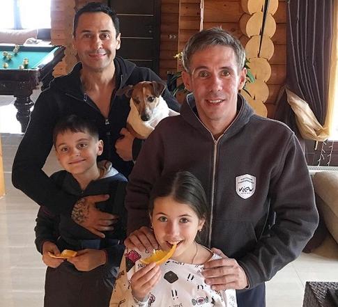 Панин и Костюшкин отвезли детей на родину Есенина