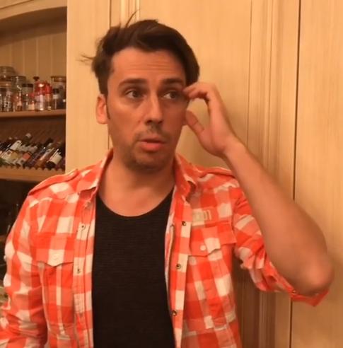 Максим Галкин снова троллит Малышеву