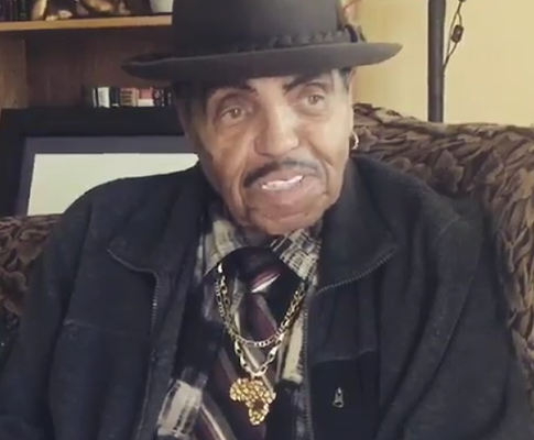 89-летний отец Майкла Джексона скончался в США