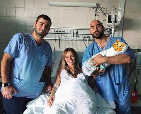 Хилькевич обнародовала откровенные фото из роддома