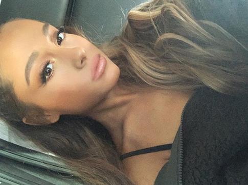 Самой популярной женщиной «Инстаграма» стала Ариана Гранде