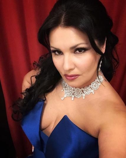 Нетребко поделилась рецептом блюда для похудения