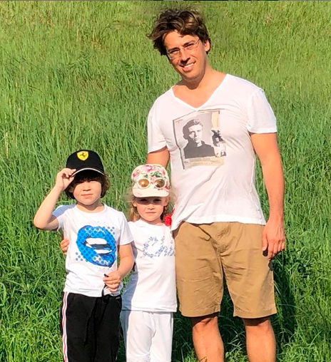 Дети Максима Галкина и Аллы Пугачевой станцевали «Калинку»