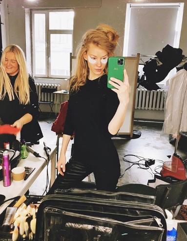 Ходченкова опубликовала фото без макияжа, укладки и фотошопа