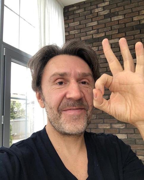 Шнуров написал стихи о курсе рубля