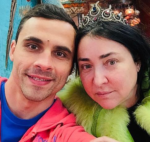 Суд повторно отложил развод Лолиты из-за коронавируса