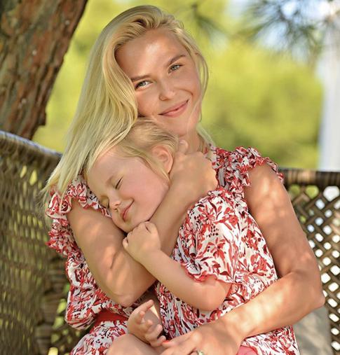 В свой день рождения Пелагея выложила трогательное видео с дочкой