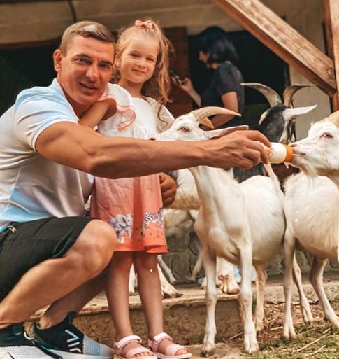 Сербскую модель подозревают в романе с мужем Ксении Бородиной