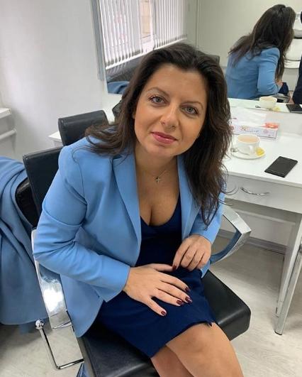 Симоньян сбросила 30 кг ради платья на свадьбу Навки