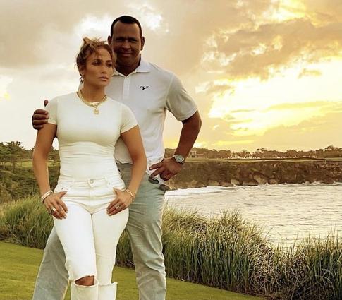 Дженнифер Лопес официально рассталась с женихом