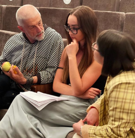 Представитель МХАТа имени Горького: «Никто не платит из налогов трудящихся Ольге Бузовой»