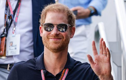 «Слишком неловко»: принца Гарри не будет на свадьбе близкого друга