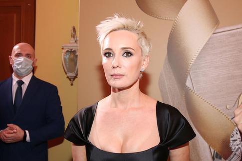 Хаматова приехала в Грузию после провала в Латвии