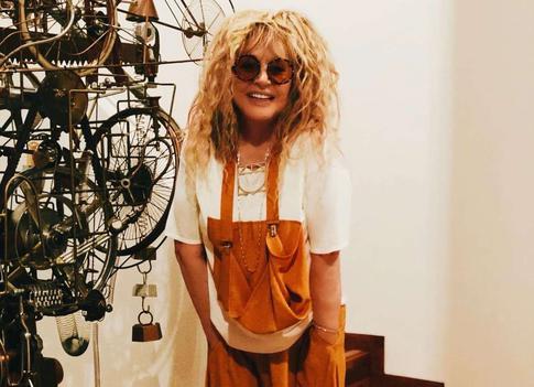 Модельер Гуляев показал фото помолодевшей Пугачевой в Израиле