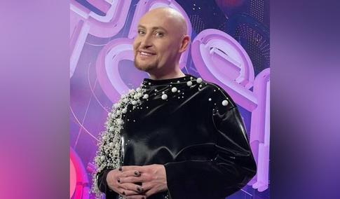 Хирург Вдовин предупредил певца Шуру о деформации лица из-за набора веса