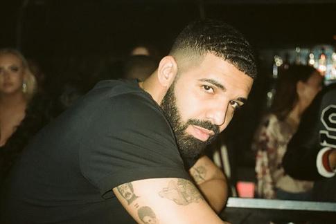 Щедрый презент: рэпер Дрейк обогатил свою копию на конкурсе двойников