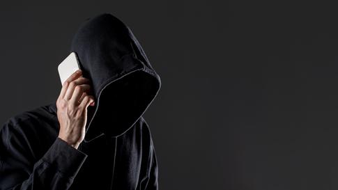 Гипнолог Гончаров: «Мошенники используют словесный код»