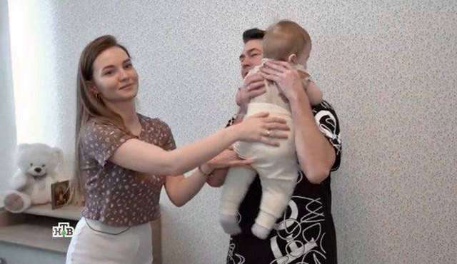 Владимир Политов с женой и сыном