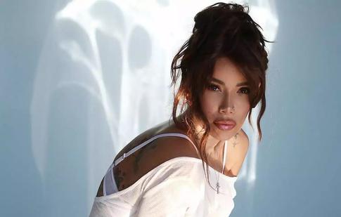 Айза подарила квартиру 14-летнему сыну от Гуфа