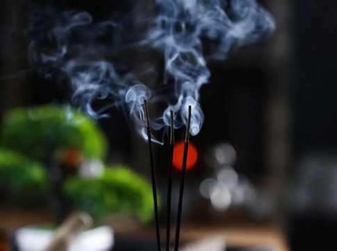 Аромапалочки: 7 секретов их использования и правила безопасности