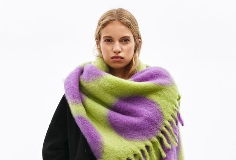 Эти 5 видов шарфов уже не в моде: стилист делится советами