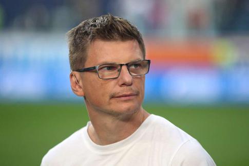 Футболист Аршавин познакомил фанатов с новорожденной дочкой: фото