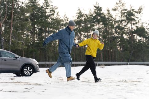 Падаем правильно: как избежать переломов и ушибов на льду