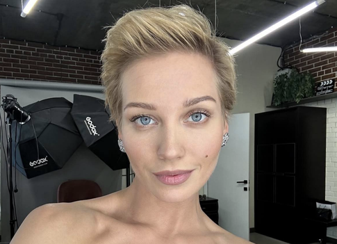 Повзрослевшая дочь Асмус и Харламова впечатлила Сеть: «Вылитая мама»