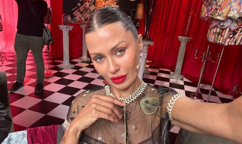 «Рожа не треснет»: поклонники прокомментировали желание Бони побаловать себя сладостями