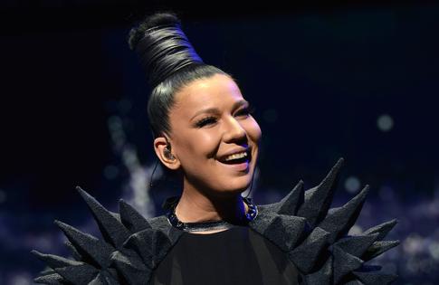 Певица Елка открыто рассказала о своих новогодних слабостях