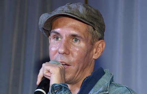 «Чмоня» с грязной головой: Панин* показал свою дочь в неприглядном виде