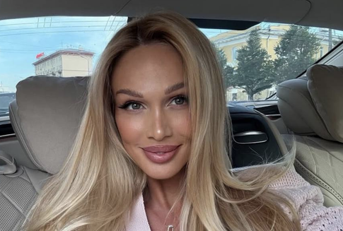 Вопреки всем слухам: Виктория Лопырева вышла в свет с мужем и сыном