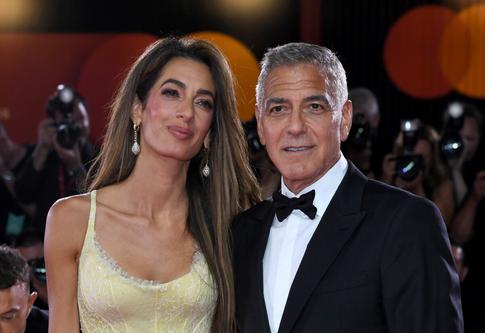 Жена Джорджа Клуни переехала к мужу, чтобы прекратить слухи о разводе