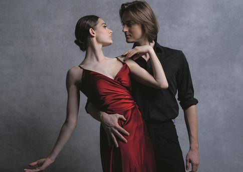 Уютный минимализм: почему звезды Большого Родькин и Севенард против станков и костюмов в квартире