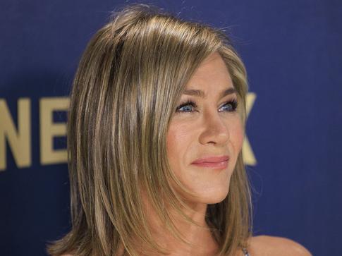 Дженнифер Энистон посвятила Педро Паскалю милое сообщение после свидания