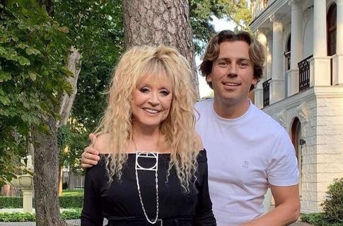 «Не хватило средств»: Пугачева села на последний ряд на концерте