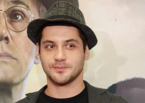 «Нахожу в этом плюсы»: Марк Богатырев рассказал о разлуке с женой Арнтгольц