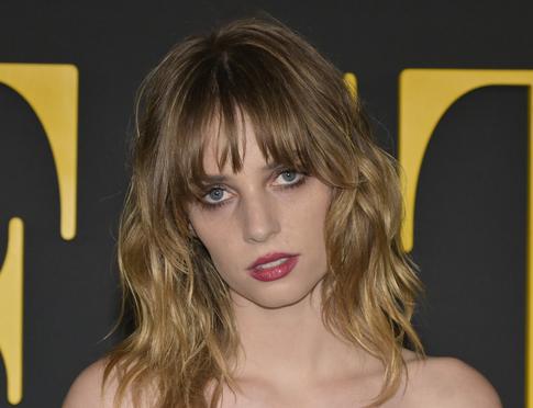 Ума Турман готовится стать тещей: ее дочь Майю Хоук засняли с помолвочным кольцом