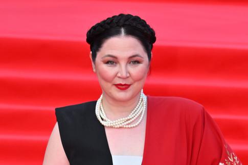 «К сожалению, так происходит»: звезда сериала «Тайга» — о расставании с мужем