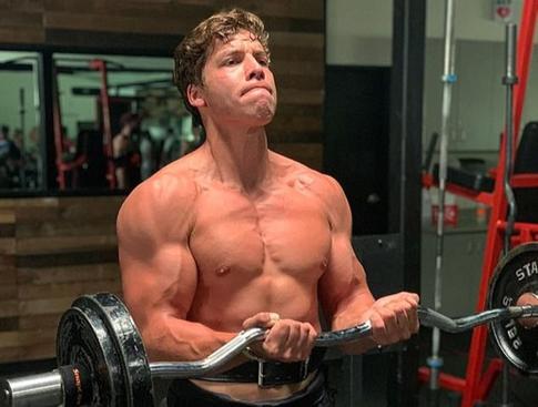 Кристофер Шварценеггер похвастался впечатляющим похудением